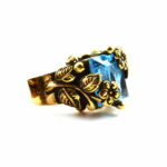 Ring in brass & copper alloy with antique gold treatment. SWAROVSKI crystal with silver veins.