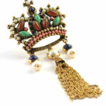 Hypoallergenic bronze brooch treated with gold with glass paste cabochon stones, natural river pearls, micro-pearls and SWAROVSKI rhinestones.